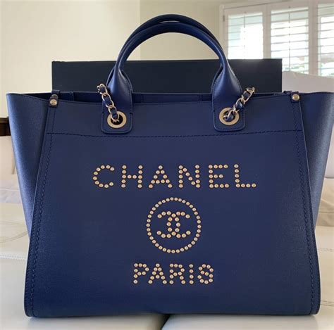 chanel deauville tote small leather